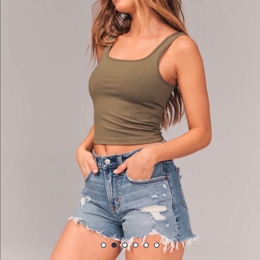 ABERCOMBIE Curve Love High Rise Mom Shorts